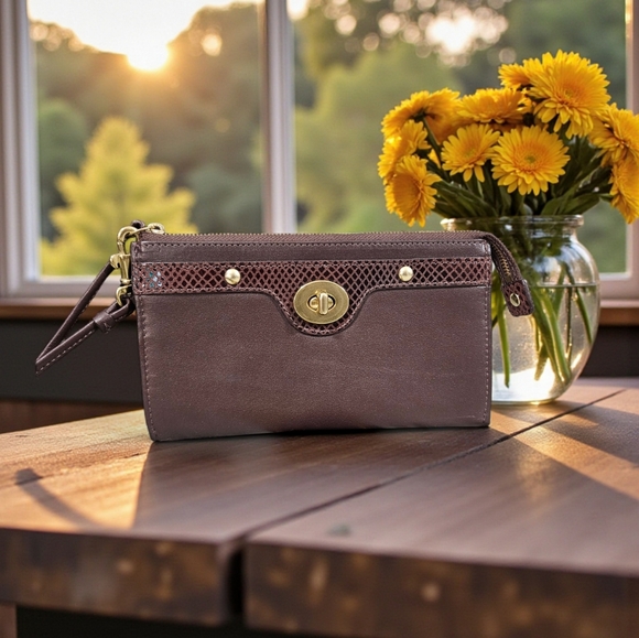 Coach Penelope Chocolate Brown Crossbody Bag w/Wristlet & Guitar Strap - Picture 8 of 12